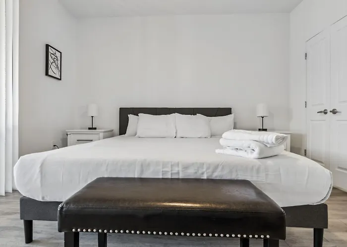 Apartment Cozysuites By The Stadium With Pool 22 Glendale