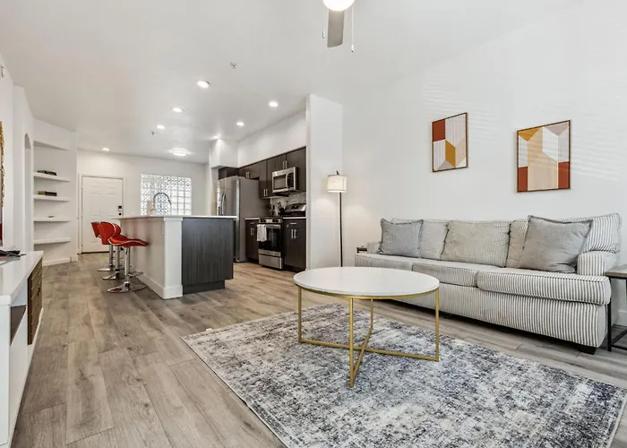 Apartment Cozysuites By The Stadium With Pool 22
