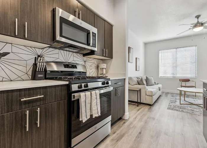Apartment Cozysuites By The Stadium With Pool 22 *