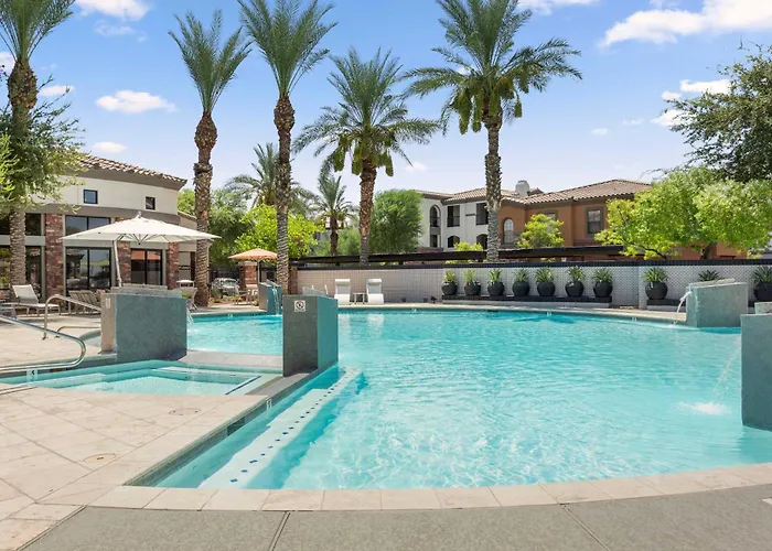 Cozysuites By The Stadium With Pool 22 *