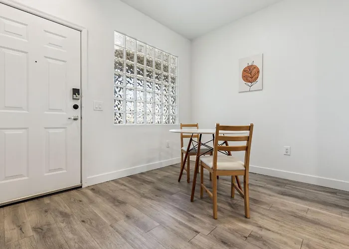 Apartment Cozysuites By The Stadium With Pool 22