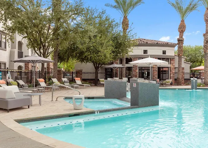 Cozysuites By The Stadium With Pool 22